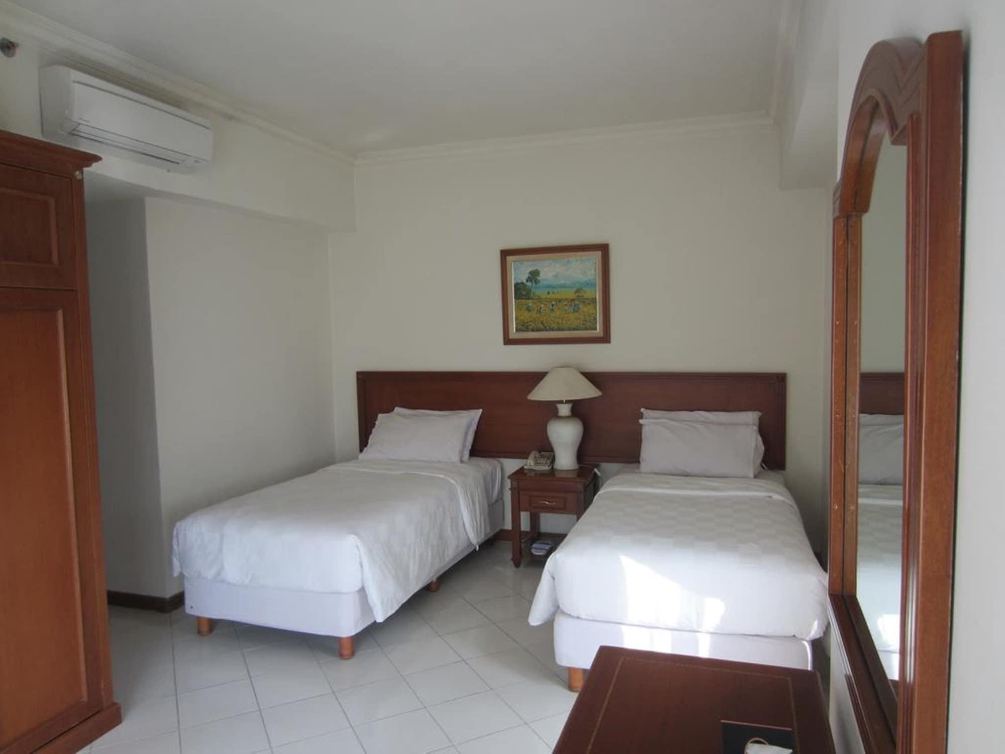 The Residences At Puri Casablanca Giacarta Esterno foto