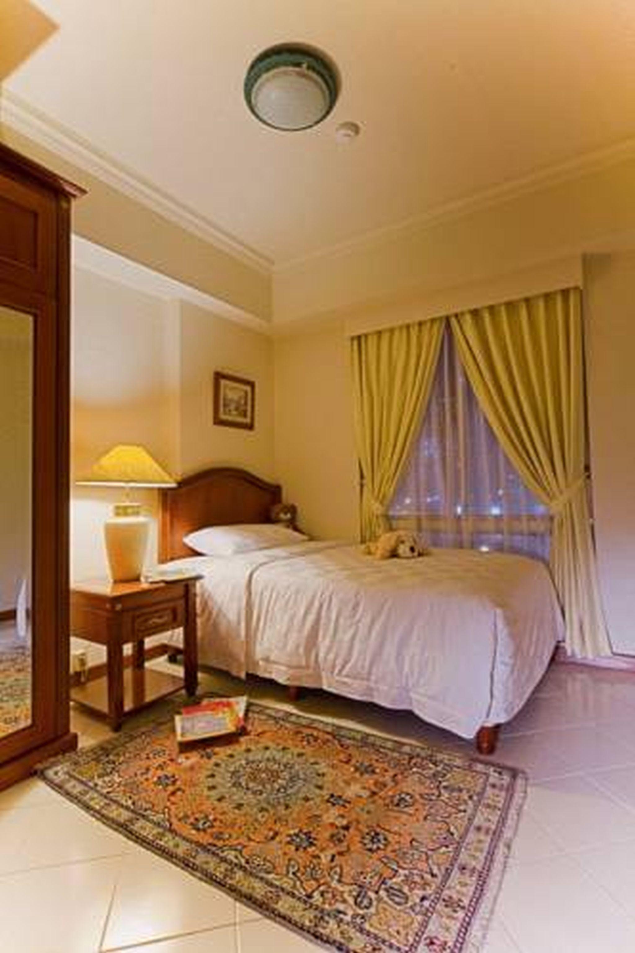 The Residences At Puri Casablanca Giacarta Esterno foto