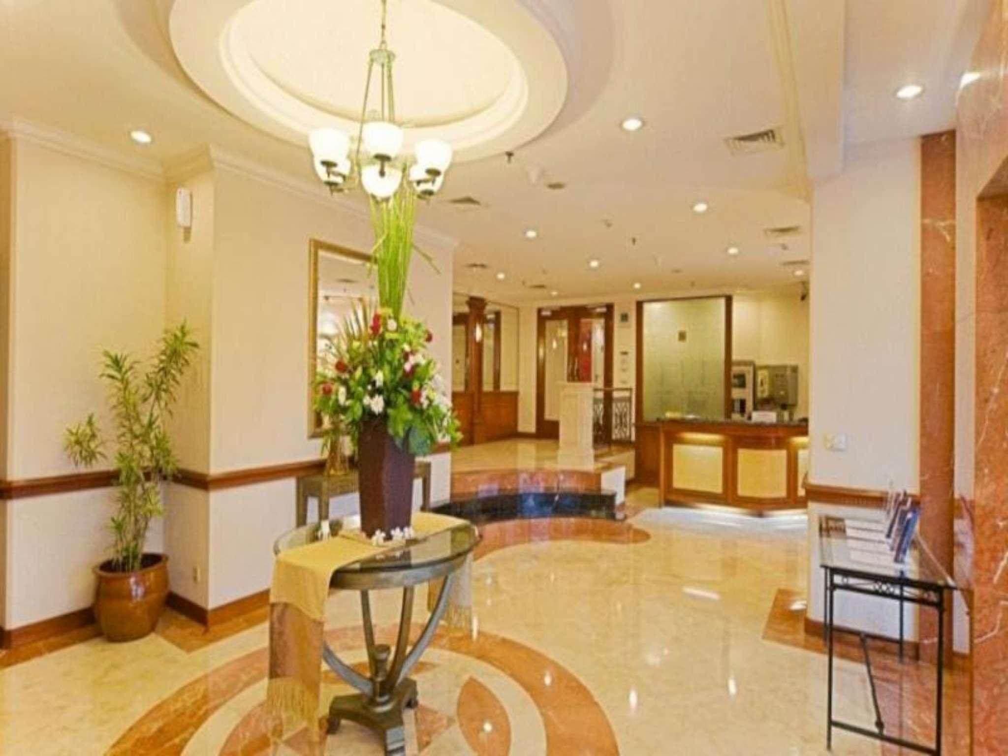 The Residences At Puri Casablanca Giacarta Esterno foto