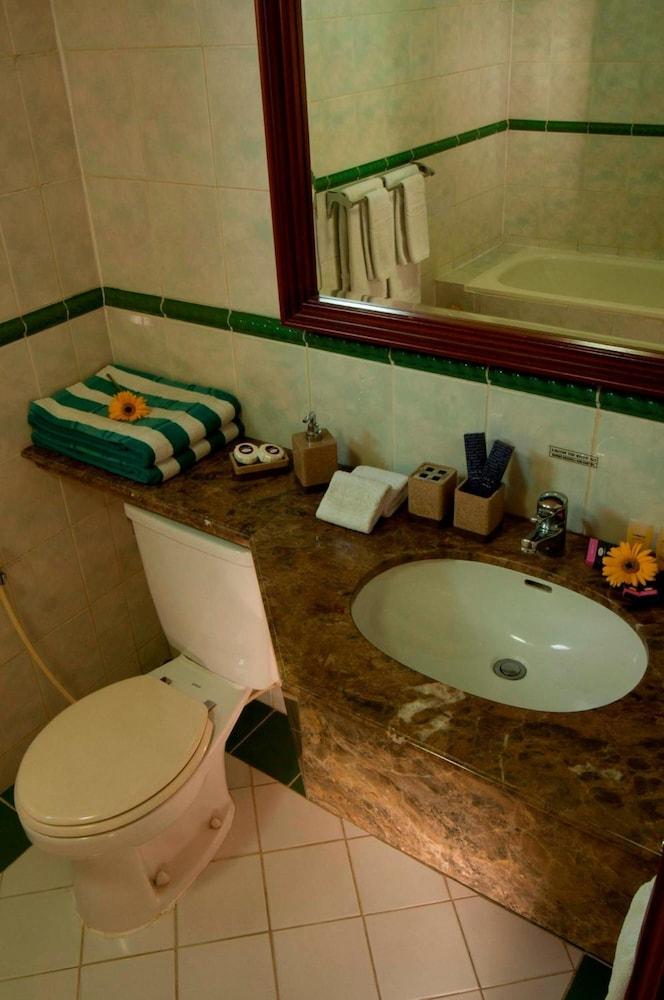 The Residences At Puri Casablanca Giacarta Esterno foto