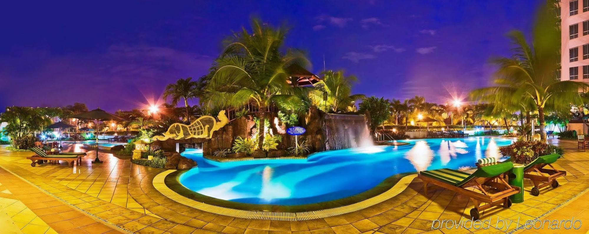 The Residences At Puri Casablanca Giacarta Esterno foto