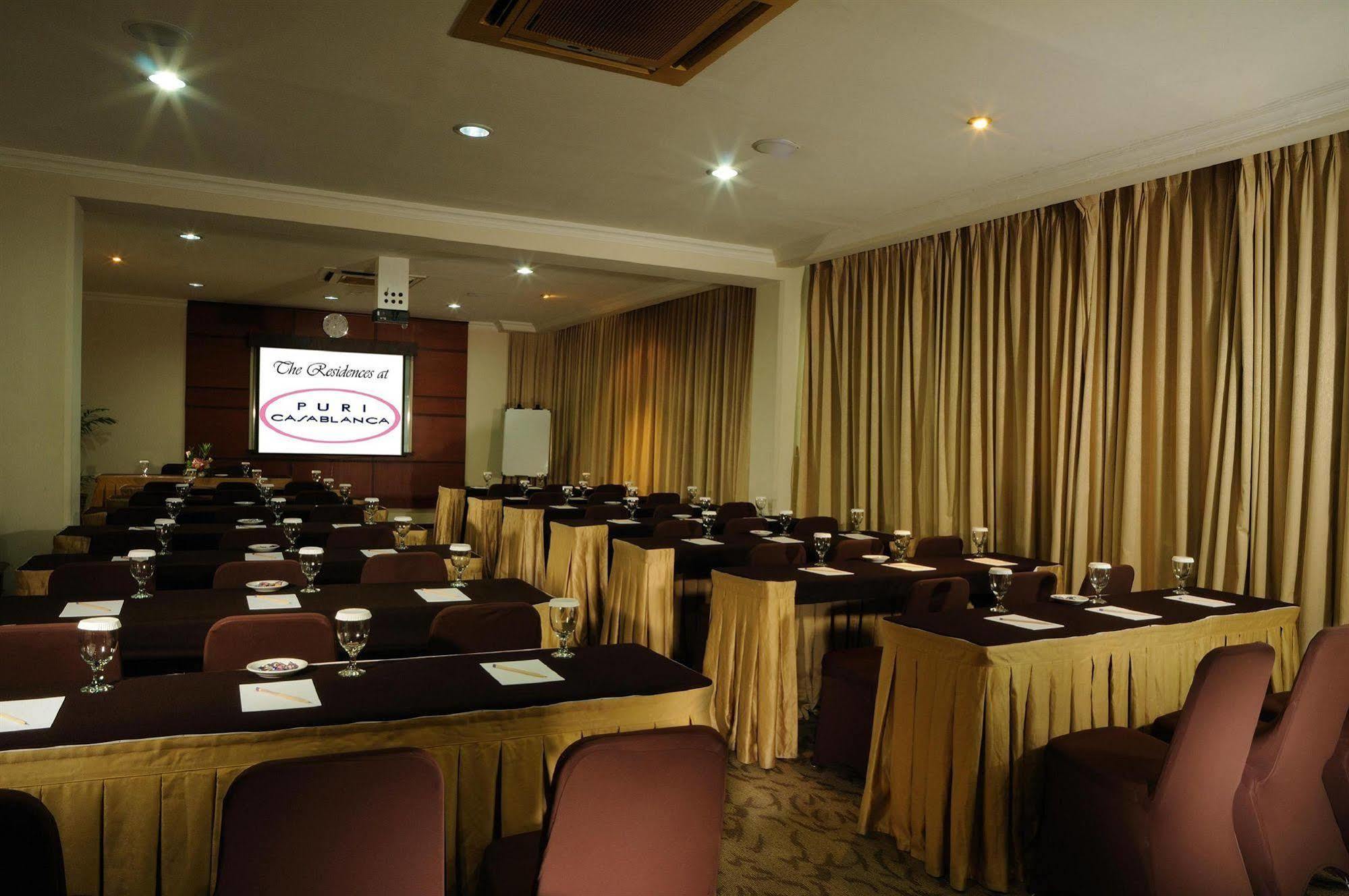 The Residences At Puri Casablanca Giacarta Esterno foto